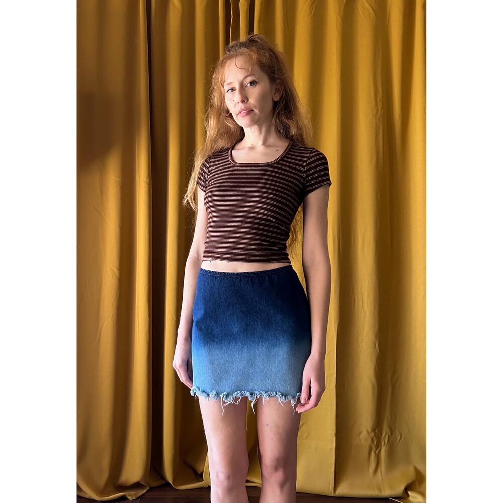 Vintage y2k Stretch Denim Frayed Mini Skirt, Medium 29"